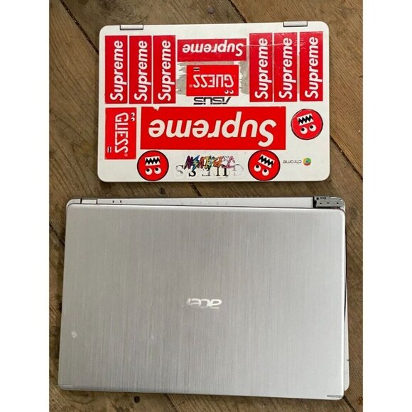 BROKEN LAPTOP LOT - ASUS Chromebook C302C & Acer Aspire - With 3 Untested Cords - Picture 1 of 12